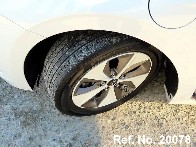  Hyundai / Ioniq Stock No. 20078